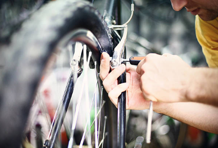 adjusting bike brakes